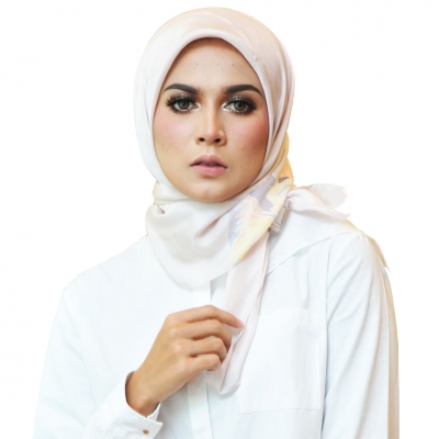 Square Scarf Exclusive Petals PTL03